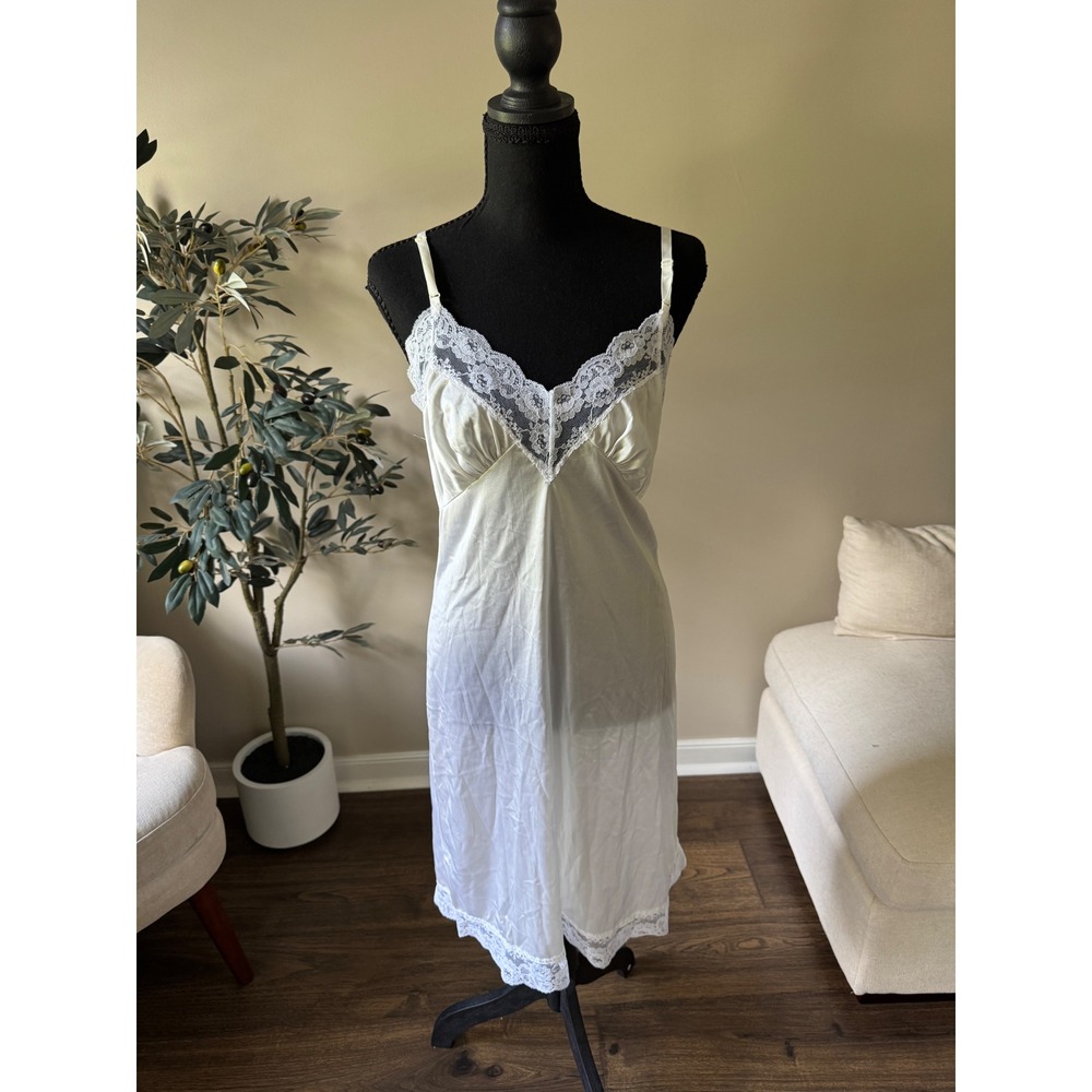 Vintage Sliperfection White Lace Trim Full Slip Size 36 Made in USA 2034 PN